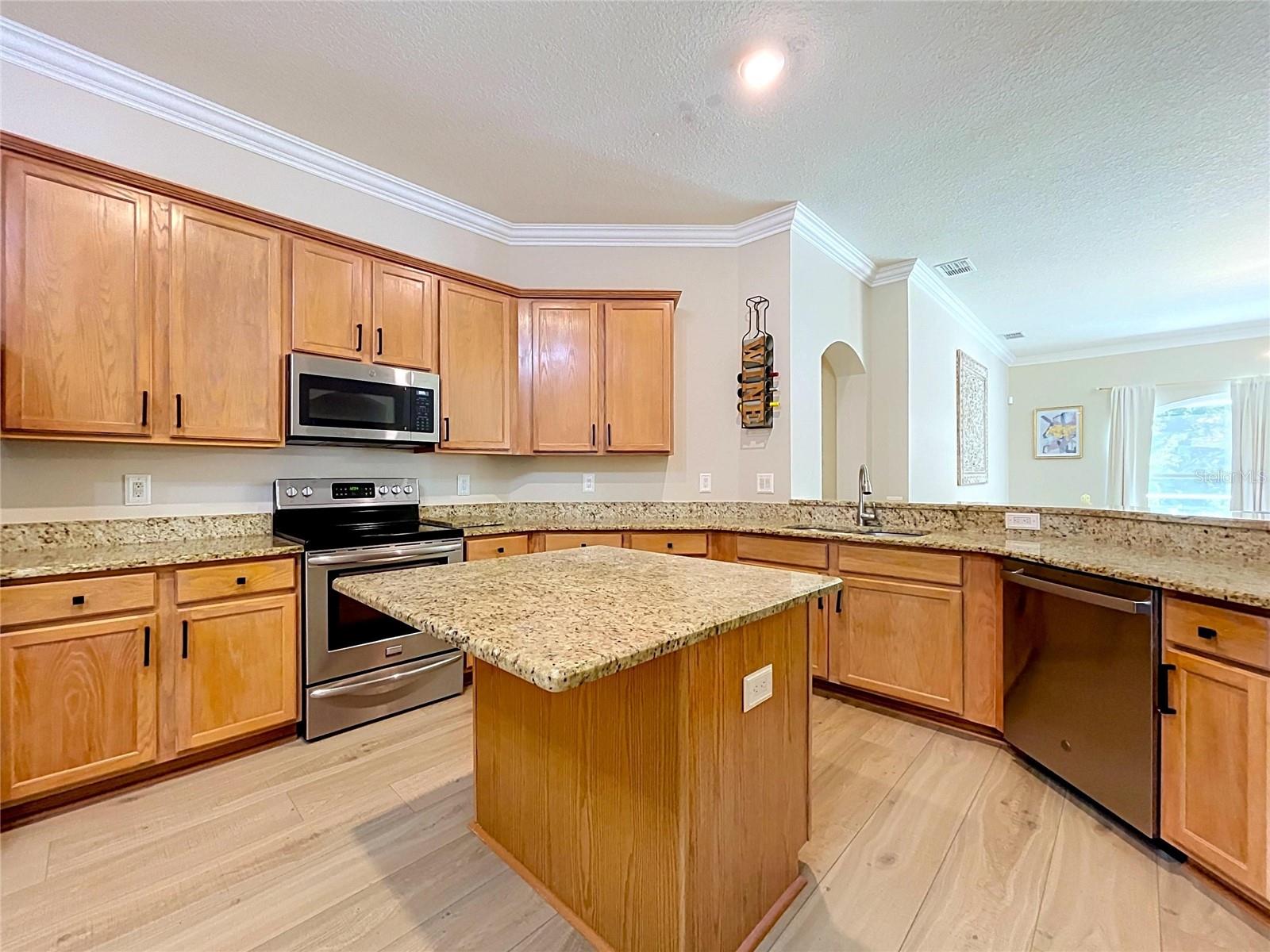 LEXINGTON OAKS VILLAGE 27 - Residential