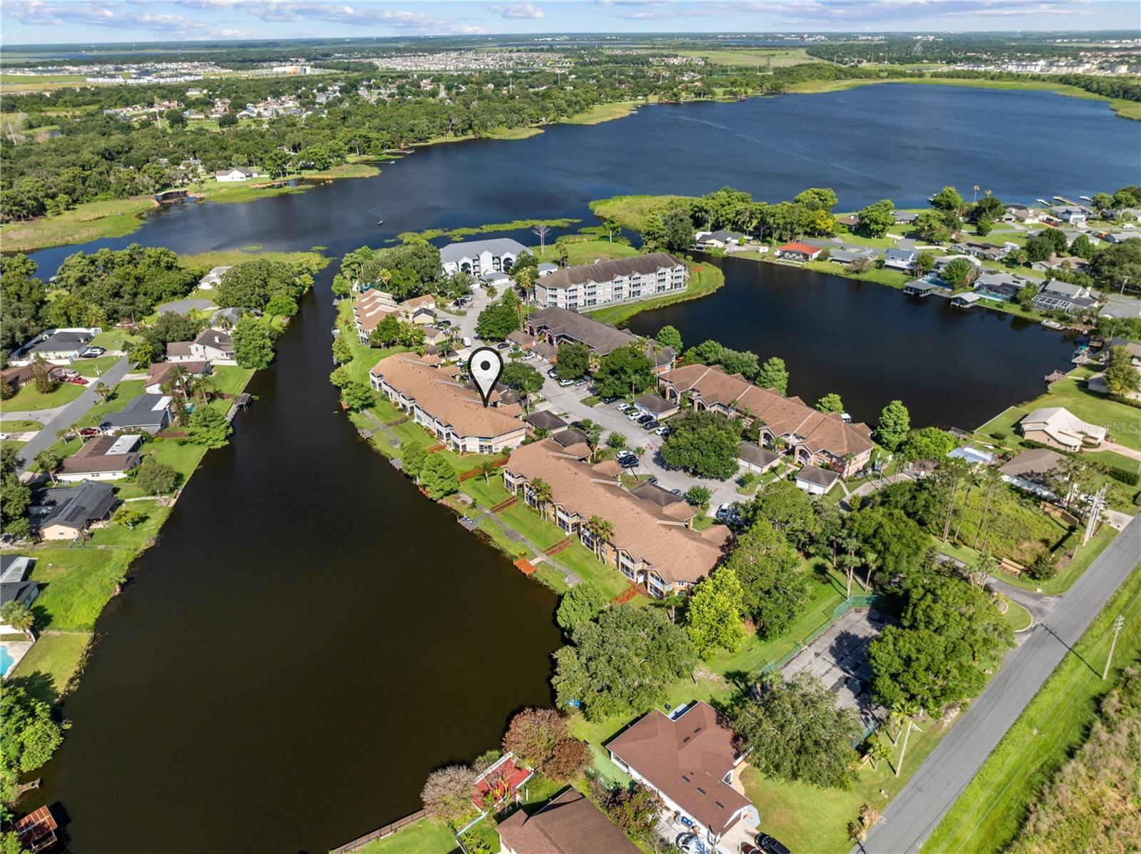 VILLAS OF EMERALD LAKE - Residential