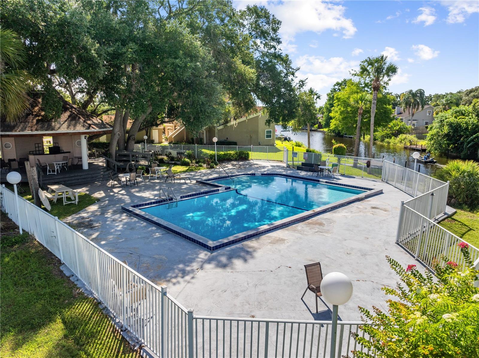 VILLAS OF EMERALD LAKE - Residential