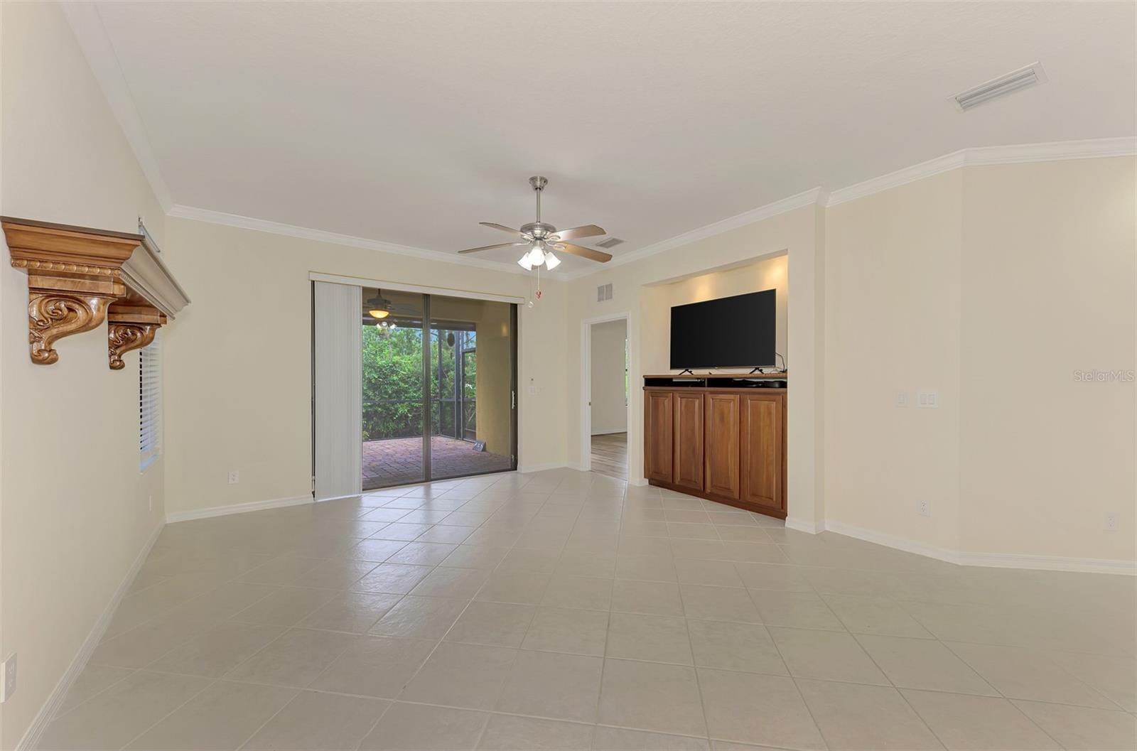 VENETIAN FALLS PH 2 - Residential
