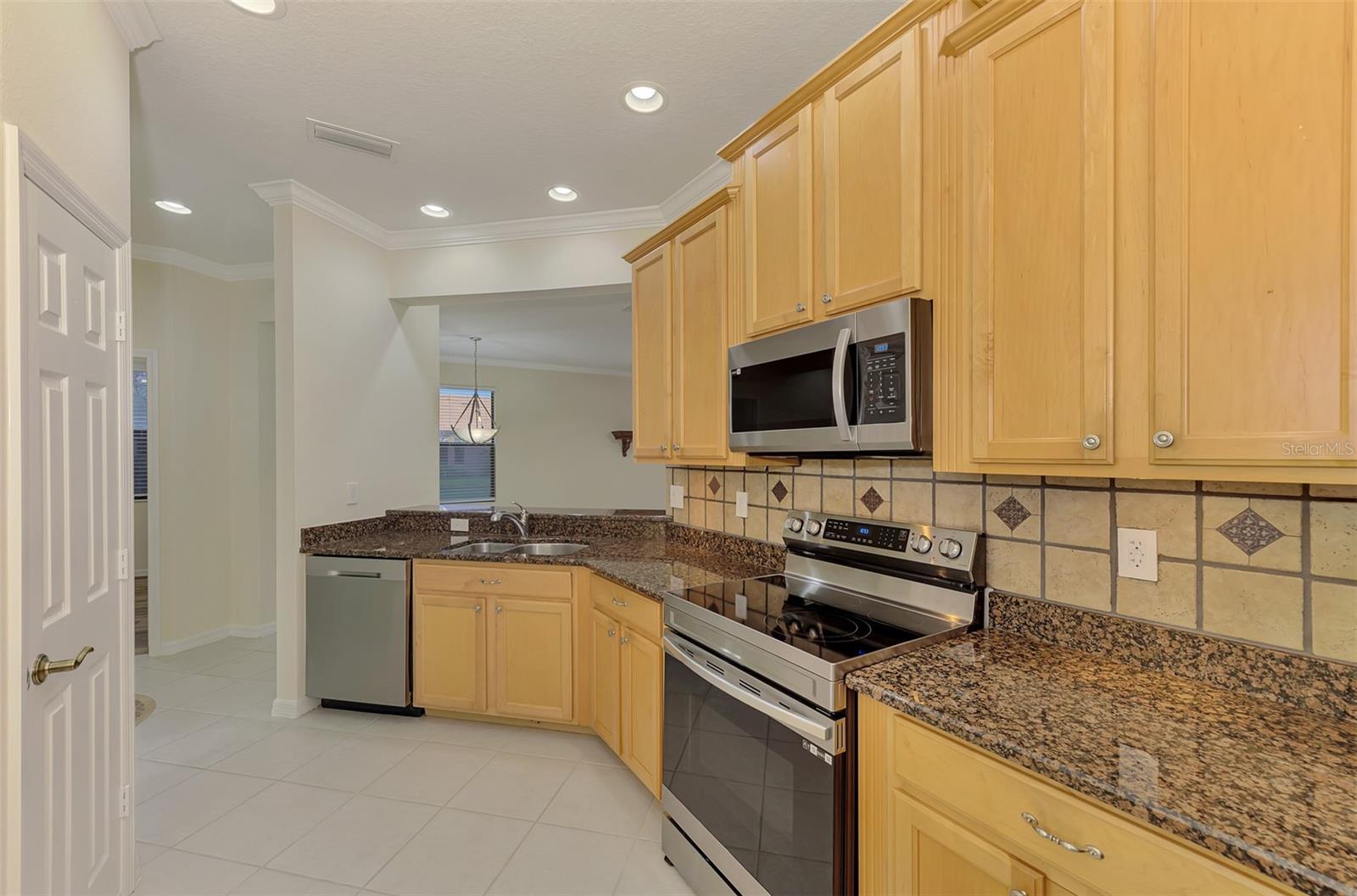 VENETIAN FALLS PH 2 - Residential