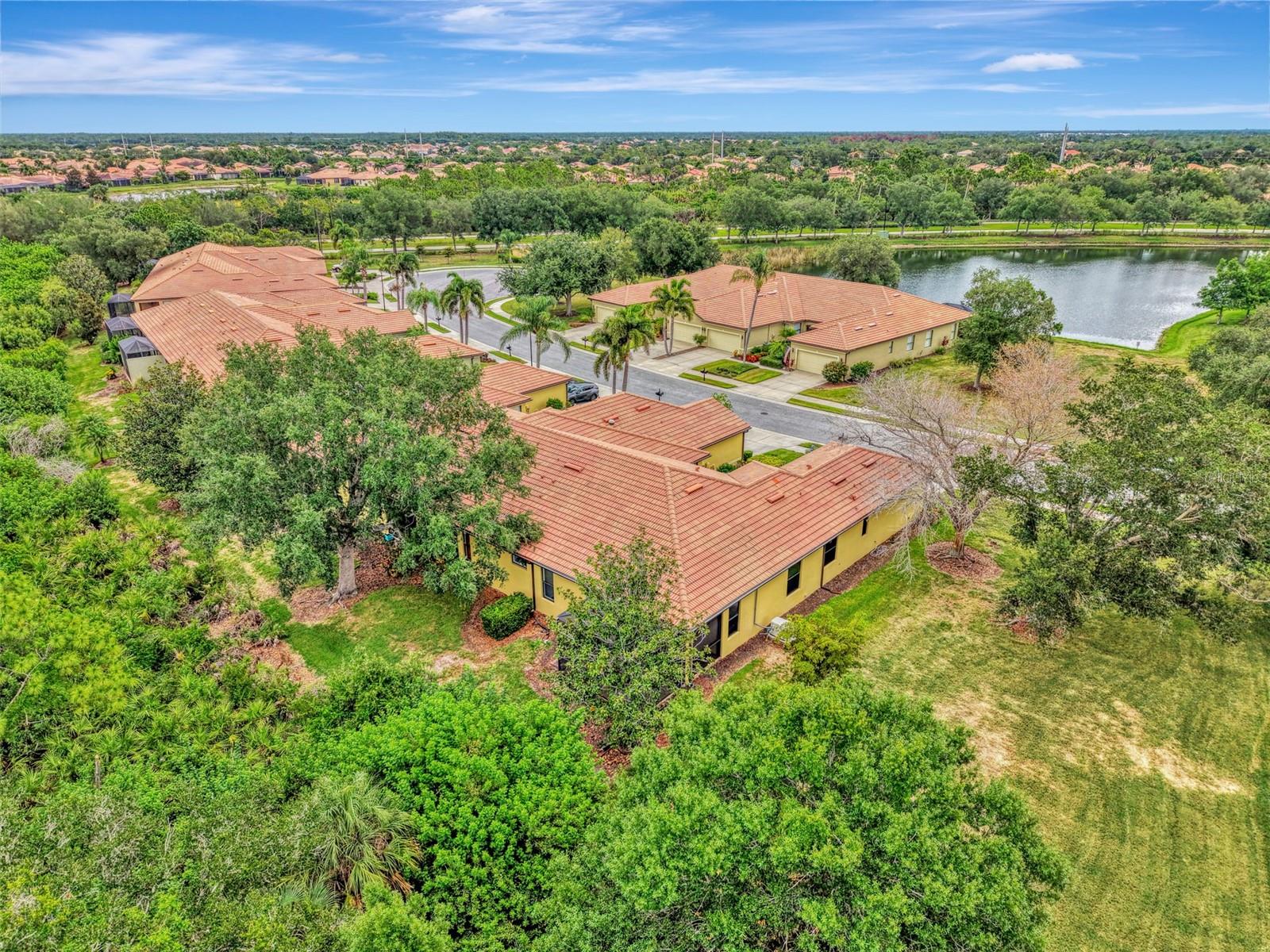 VENETIAN FALLS PH 2 - Residential