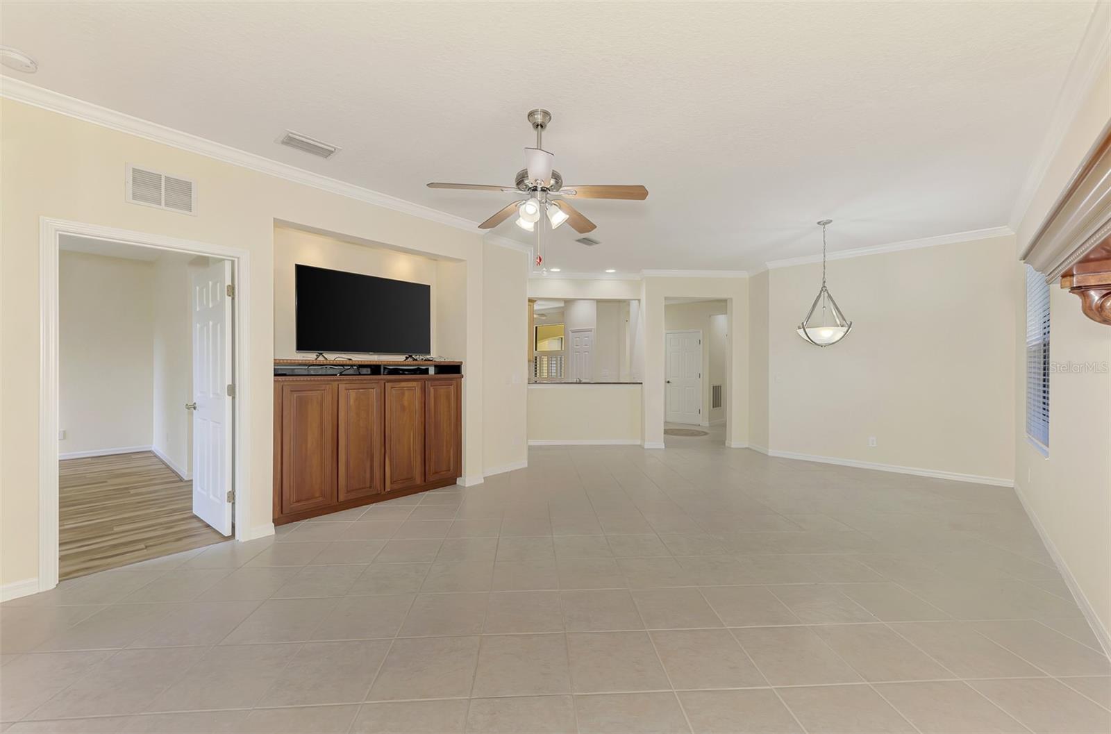 VENETIAN FALLS PH 2 - Residential