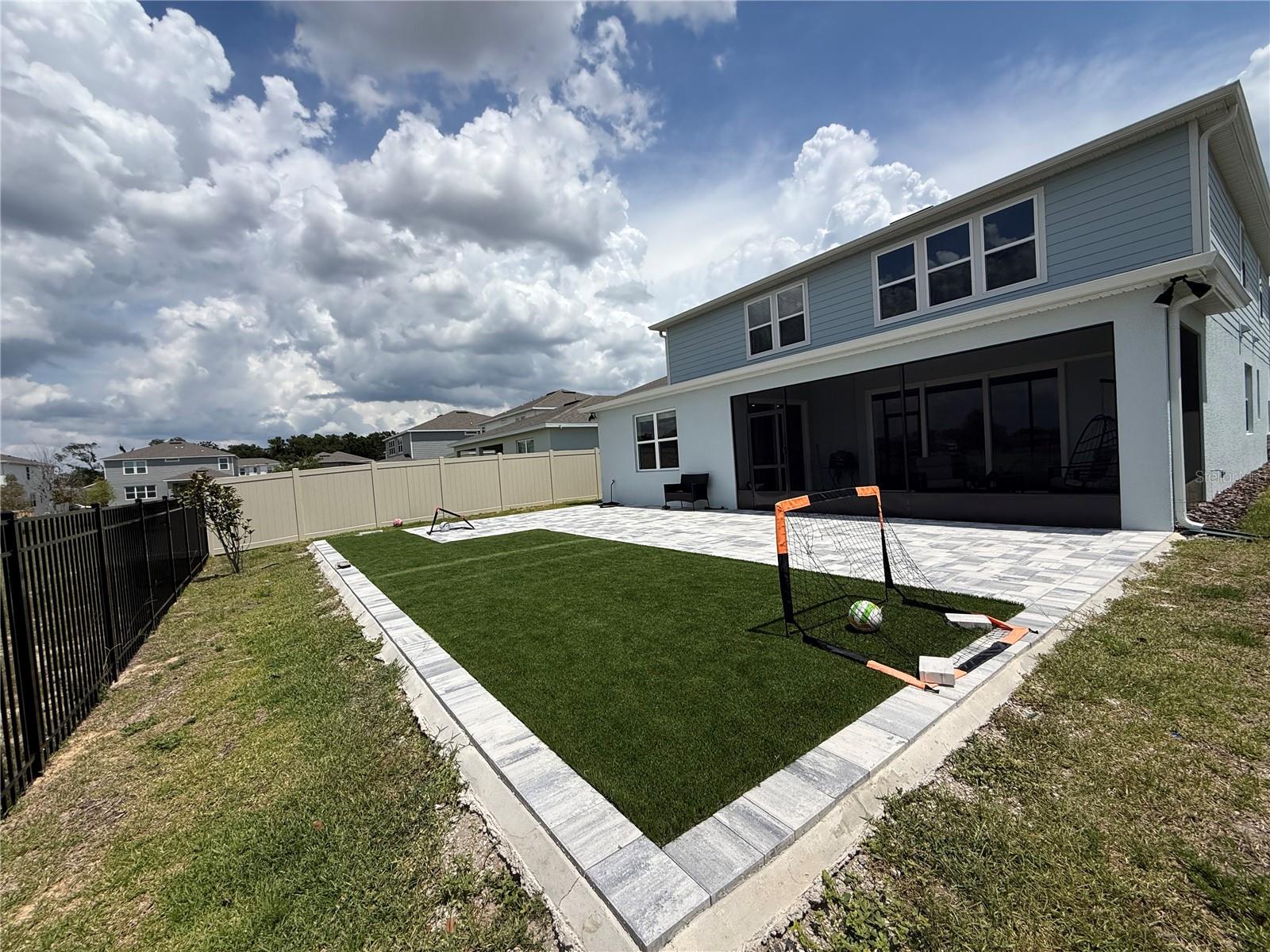 WINDING MEADOWS - Residential