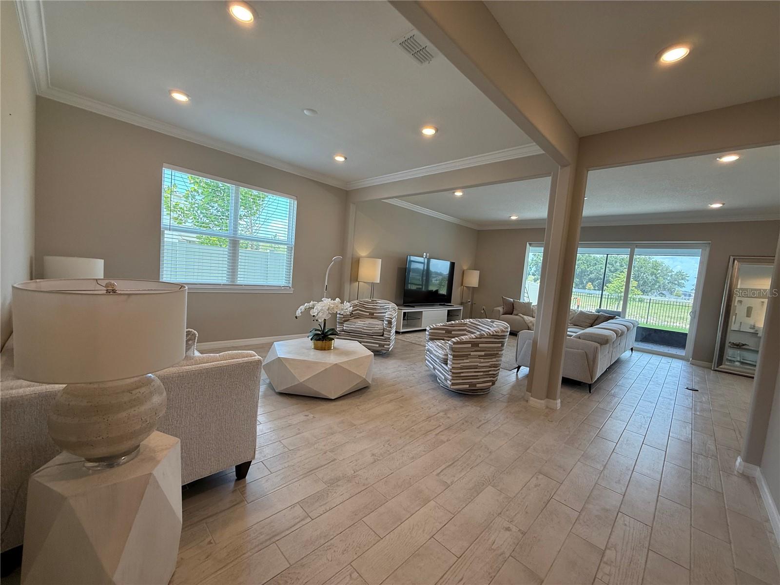 WINDING MEADOWS - Residential