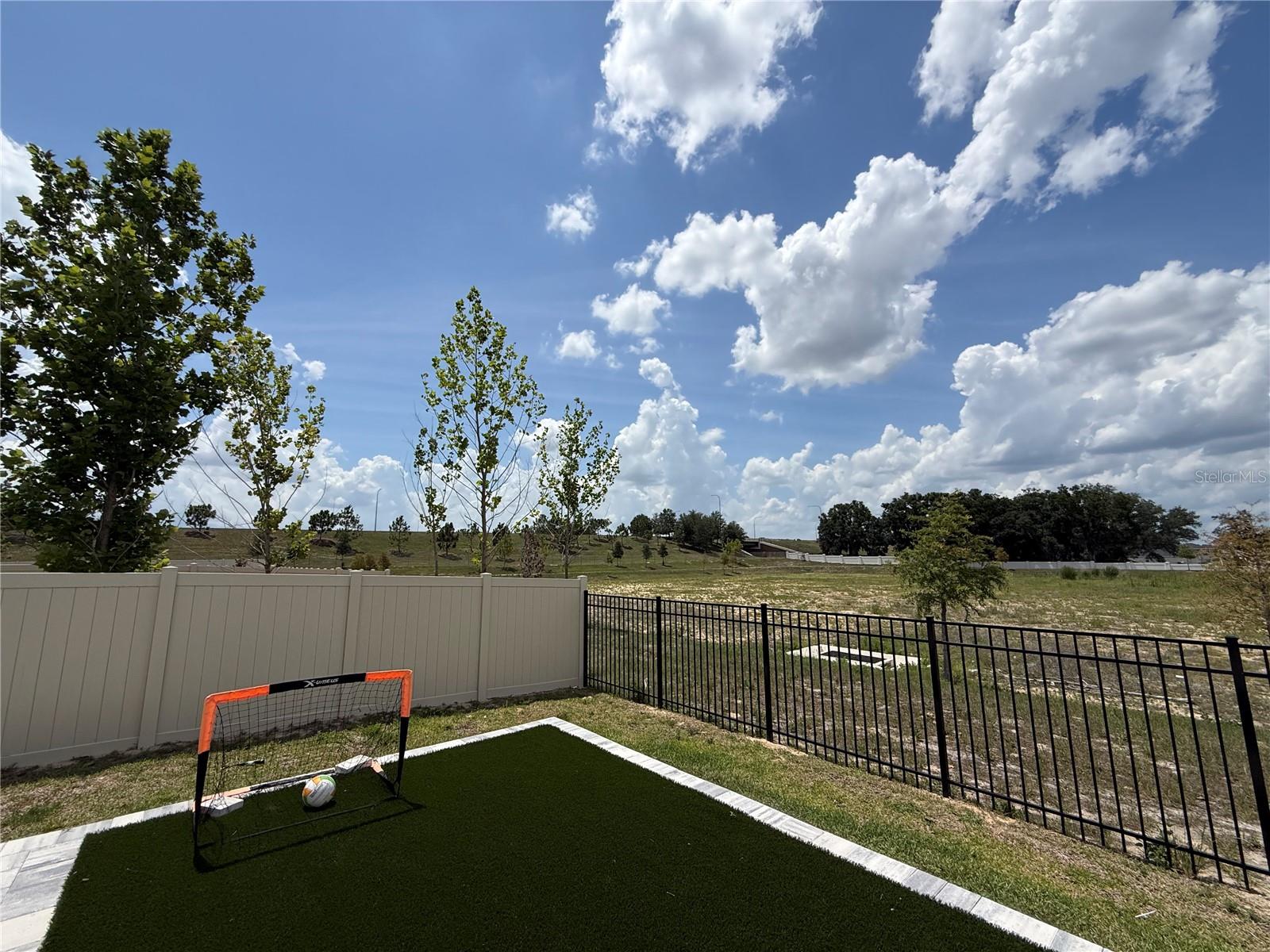 WINDING MEADOWS - Residential