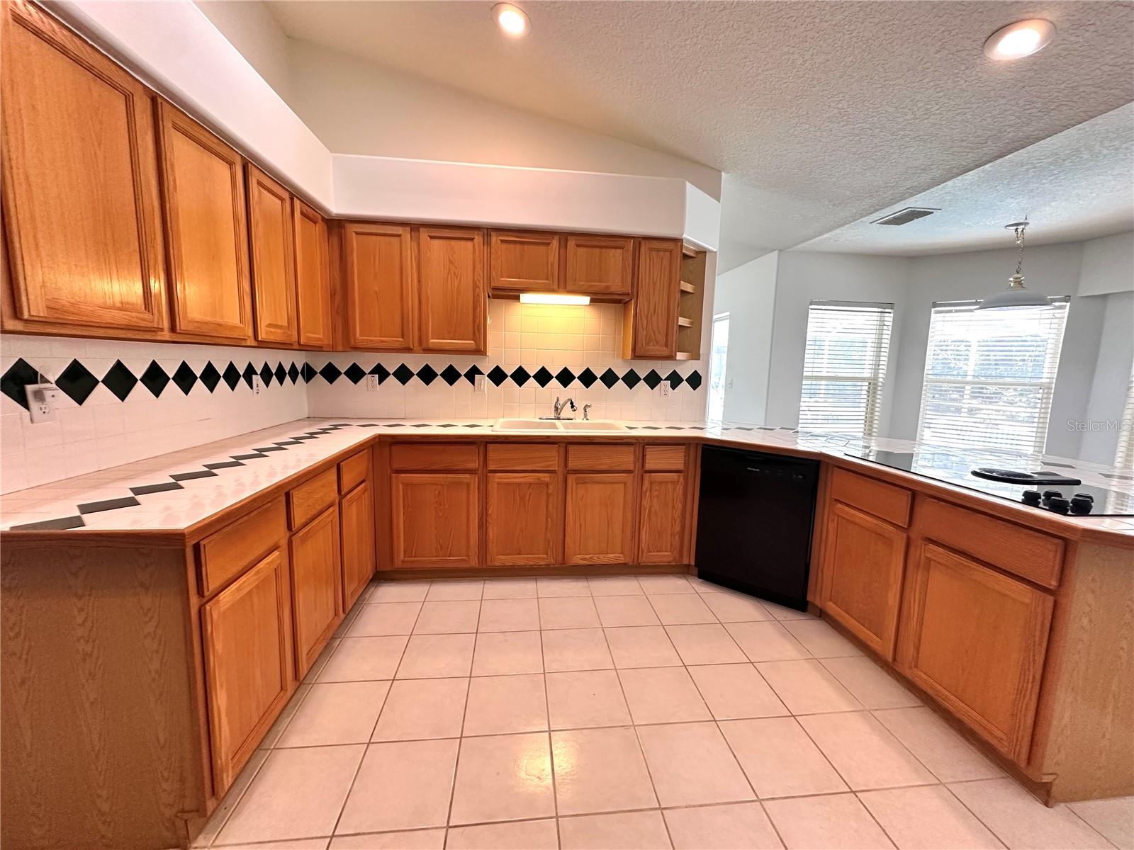 TAMPA BAY GOLF TENNIS CLUB PH 02 - Residential