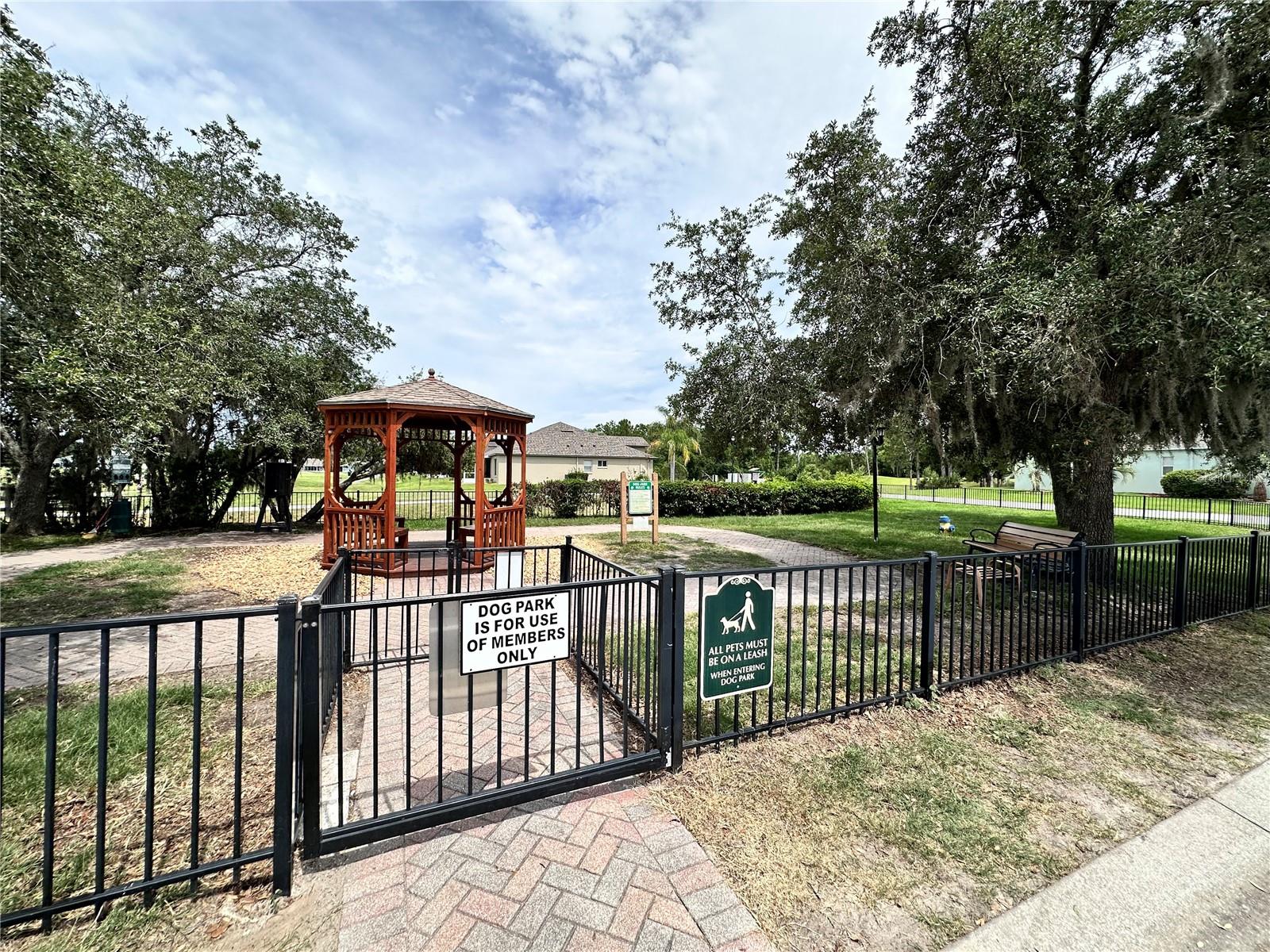 TAMPA BAY GOLF TENNIS CLUB PH 02 - Residential
