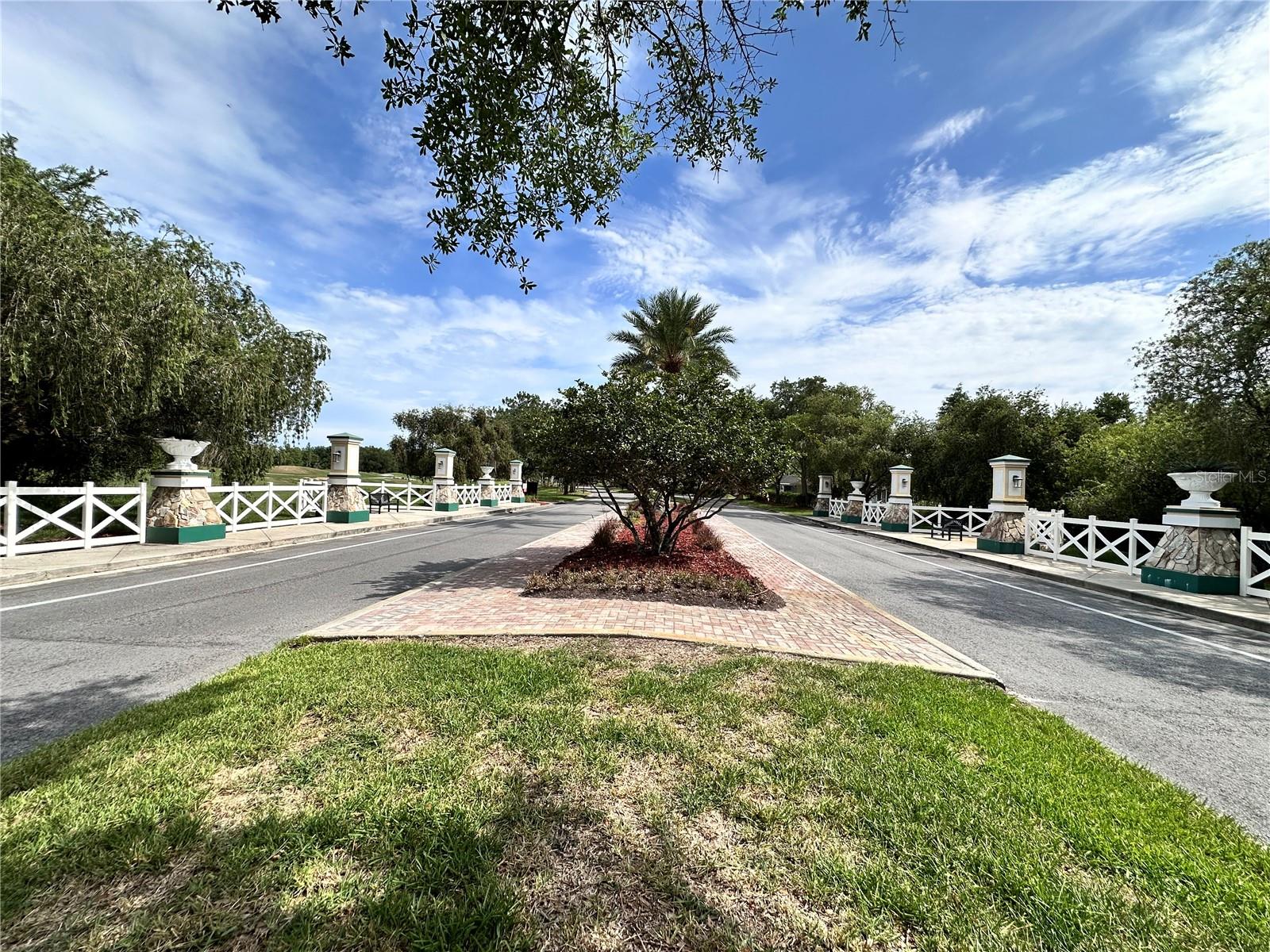 TAMPA BAY GOLF TENNIS CLUB PH 02 - Residential