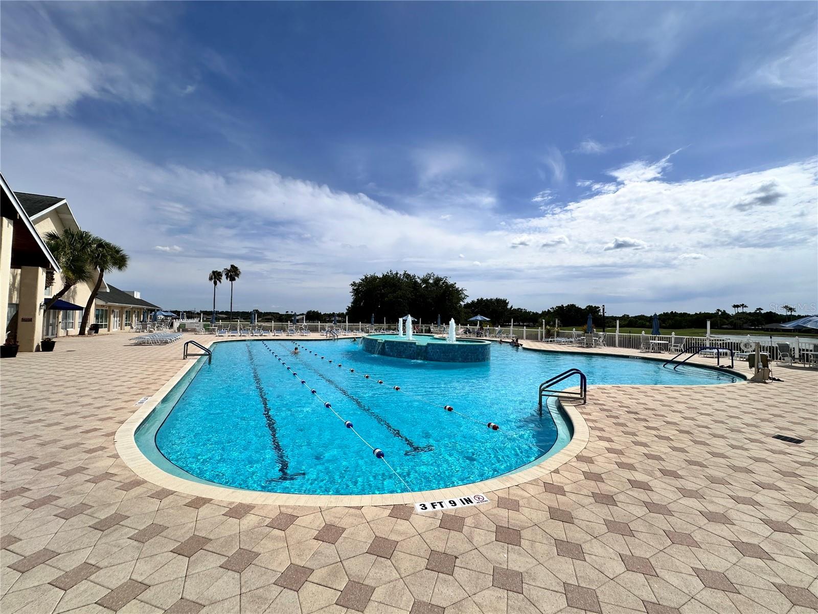TAMPA BAY GOLF TENNIS CLUB PH 02 - Residential