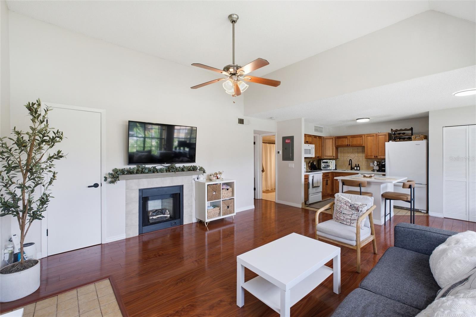 LAKEWOOD PARK A CONDO - Residential