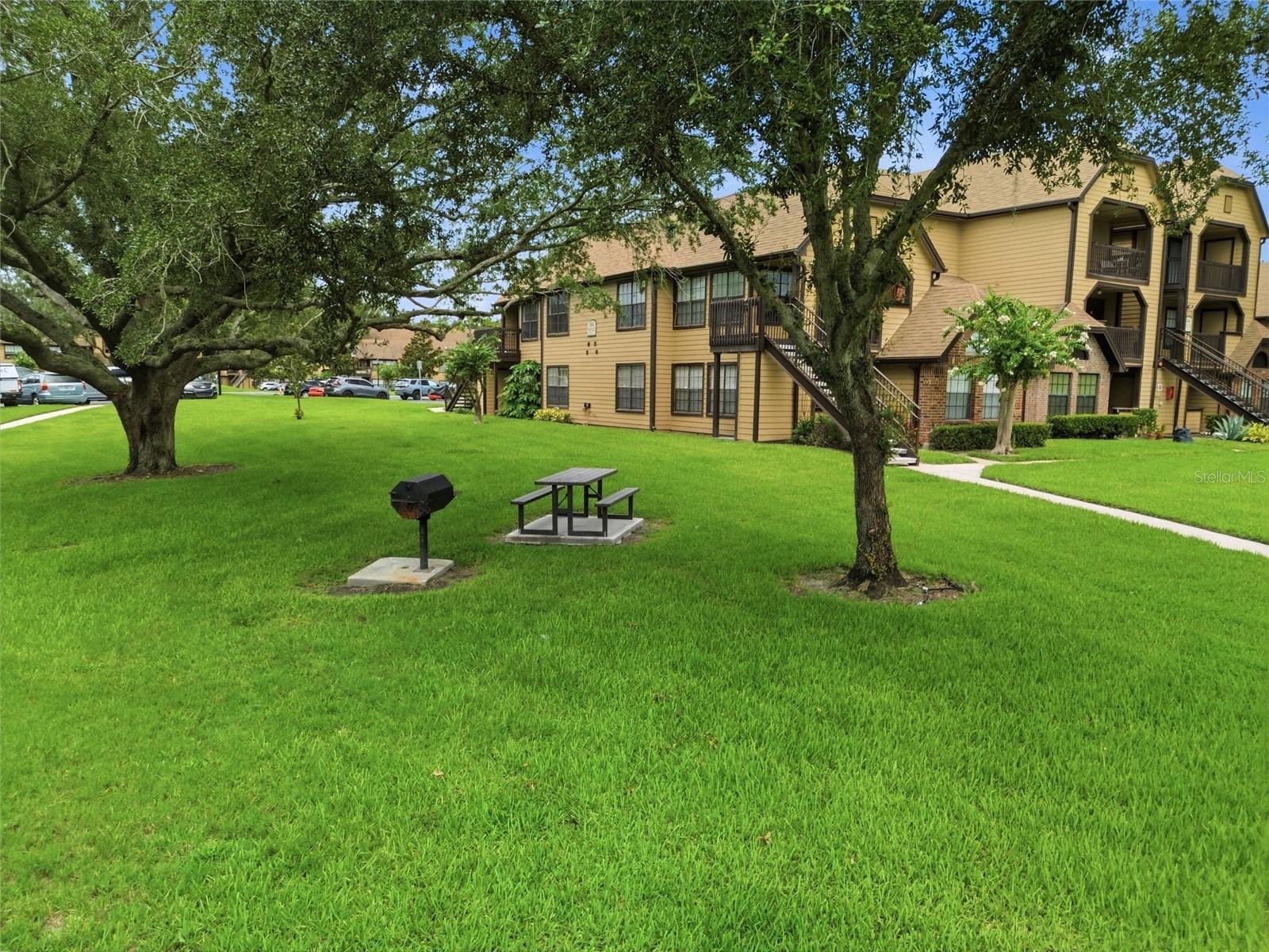 LAKEWOOD PARK A CONDO - Residential