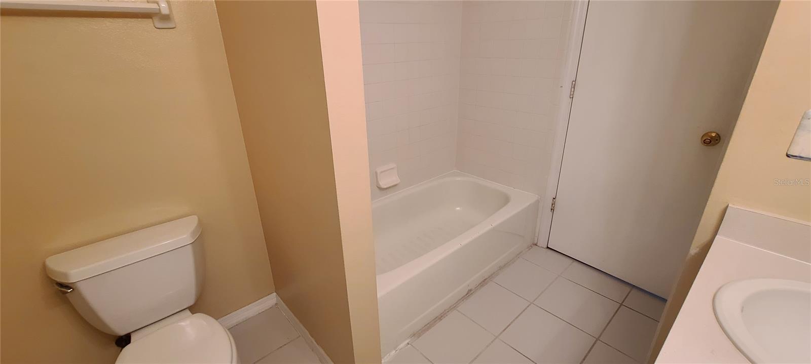 BAY POINTE PH 1 - Residential Lease