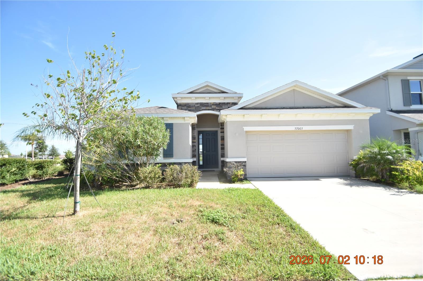 4 Bedroom 2.5 Bath Wesley Chapel home with 2037 sf of living space.
Welcome home to the highly desirable Epperson Mirada Community.
Corner lot beautifully landscaped.
Brand-new vinyl fence overlooking a serene pond—perfect for relaxing, entertaining, or enjoying peaceful water views.
Convenient proximity to top-rated schools, shopping, dining, and major highways
2 car garage to keep your cars clean and dry.
Tile flooring in the living areas is so easy to clean and maintain.
Carpet in the bedrooms is so cozy on the feet.
Large great room with kitchen overlooking for modern living.
The open kitchen features a large island, rick espresso colored cabinet's, granite counters and a kitchen pantry.
Stainless steel kitchen appliances include 4-door refrigerator, glass-top range, built-in microwave and dishwasher.
The primary suite enjoys lovely tray ceilings, private bath and walk-in closet.
The master bathroom features dual sinks, garden tub, large step-in shower and water closet for the toilet.
Window blinds for light control and privacy.
Central heat & air for to keep you comfy year round.
Washer/Dryer CONNECTIONS for your convenience.
Convenient to plenty of shops, schools and dining.
HOA community, standard rules and approval apply.
Utilities are separate and tenant responsibility.
Lawn care is separate and tenant responsibility.
SHOWINGS: available 7 days a week and evenings, please text me asap!
Read below or visit our website for move in costs and rental requirements.
DONT FORGET TO CHECK OUT THE FULL WALKTHROUGH VIDEO AT OUR WEBSITE!!