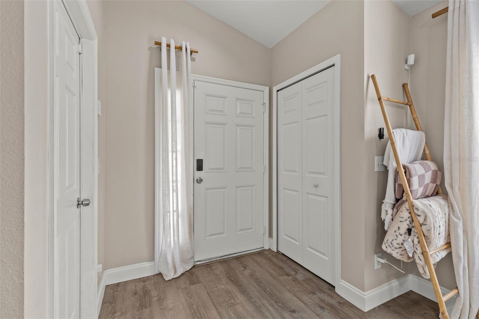 LAKESIDE TR A1 - Residential