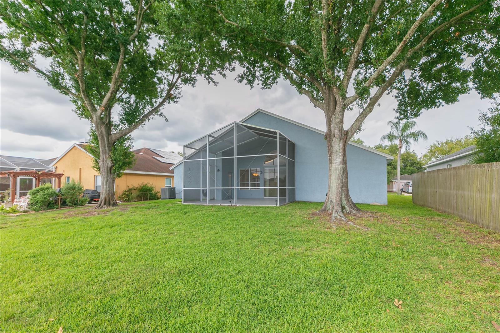 RANDOM OAKS PH I - Residential