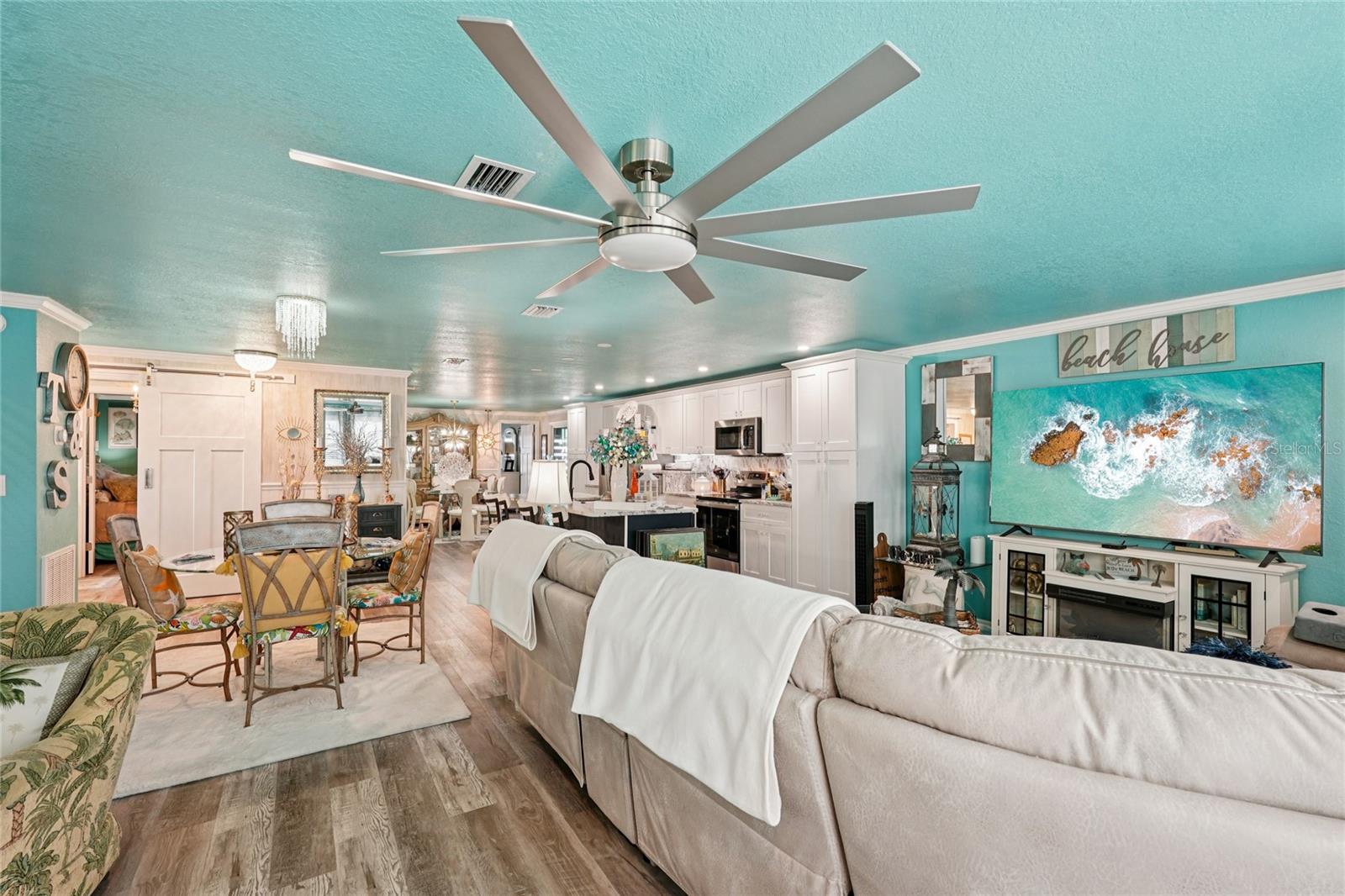 KINGS GATE CLUB MHP - Residential