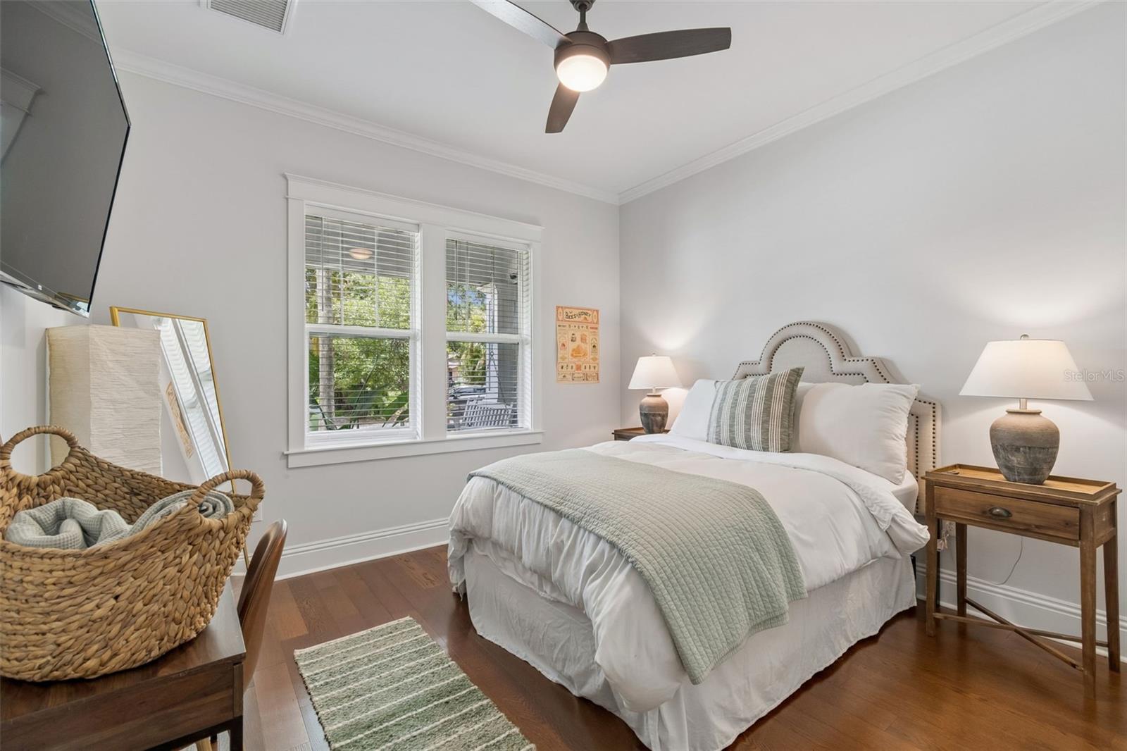 4GL | MEADOWBROOK - Residential