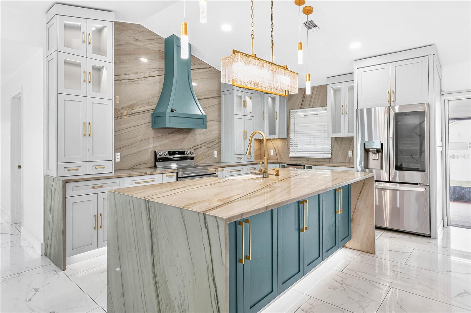 SPRING HILL - Residential