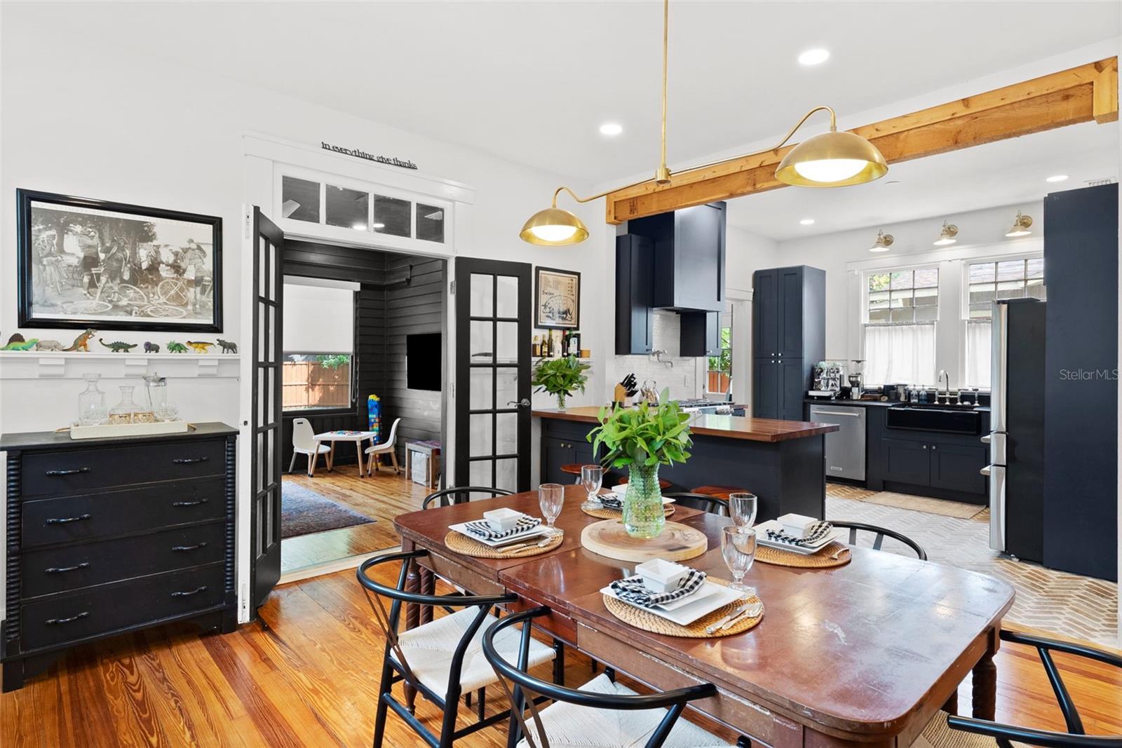 SUWANEE HEIGHTS - Residential
