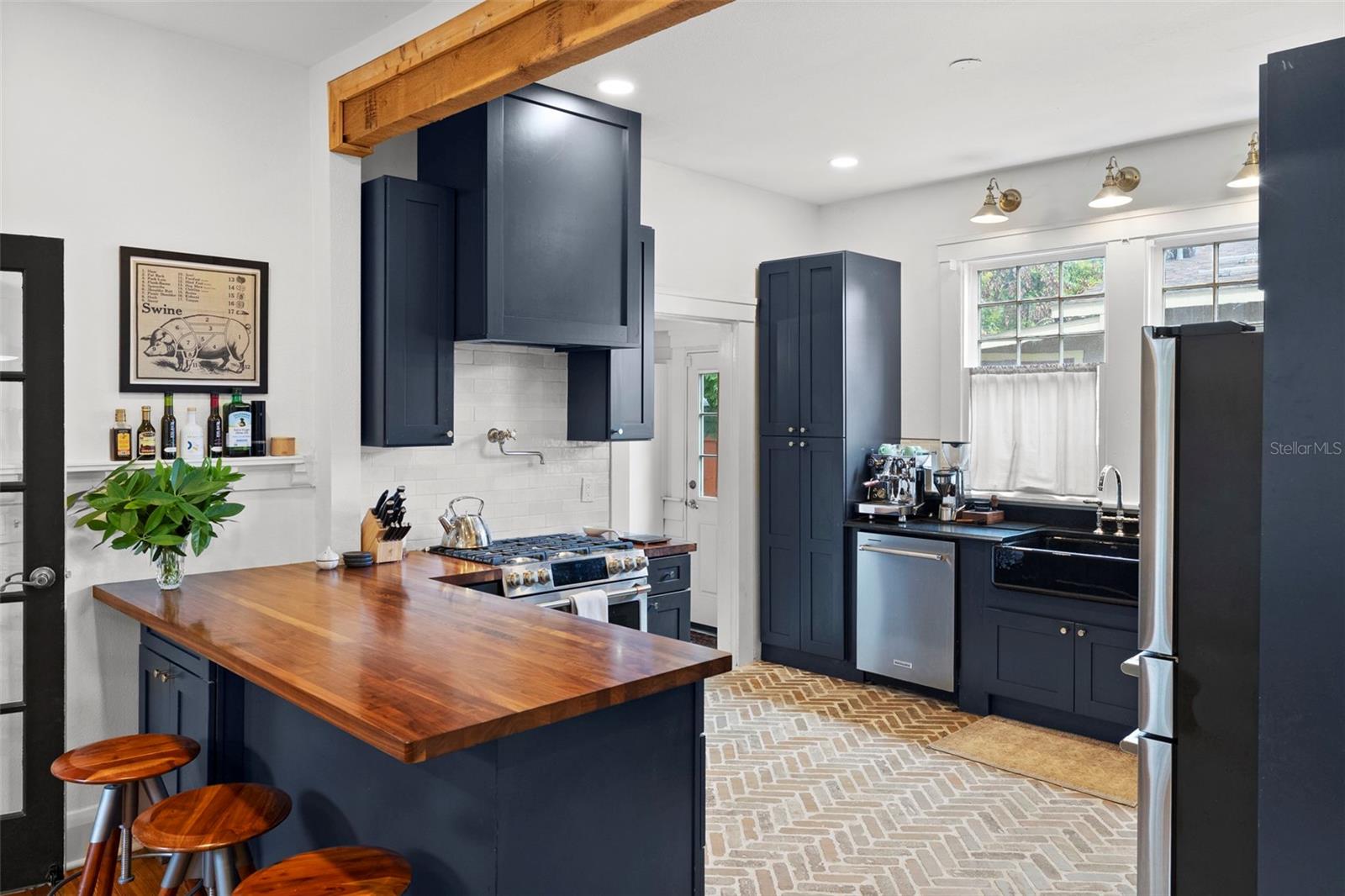 SUWANEE HEIGHTS - Residential