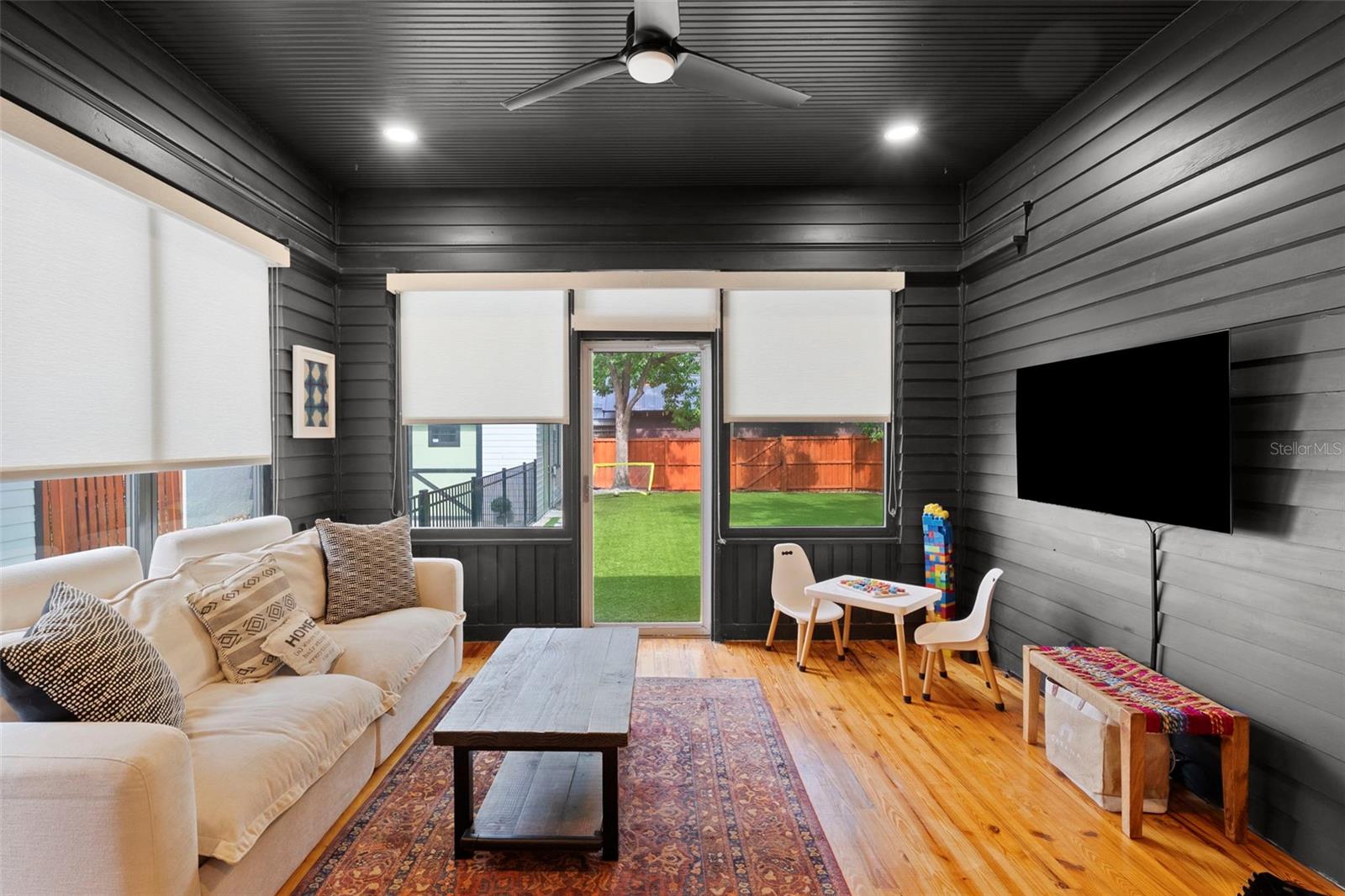 SUWANEE HEIGHTS - Residential