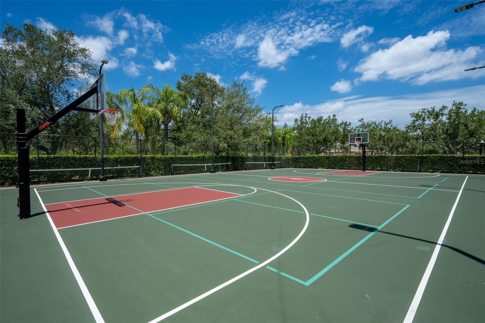 VILLAGEWALK/LK NONAD - Residential