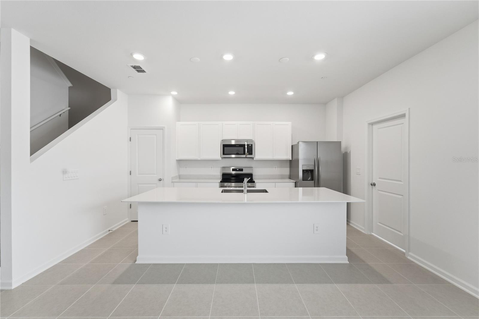 BRONSON'S RDG - Residential Lease