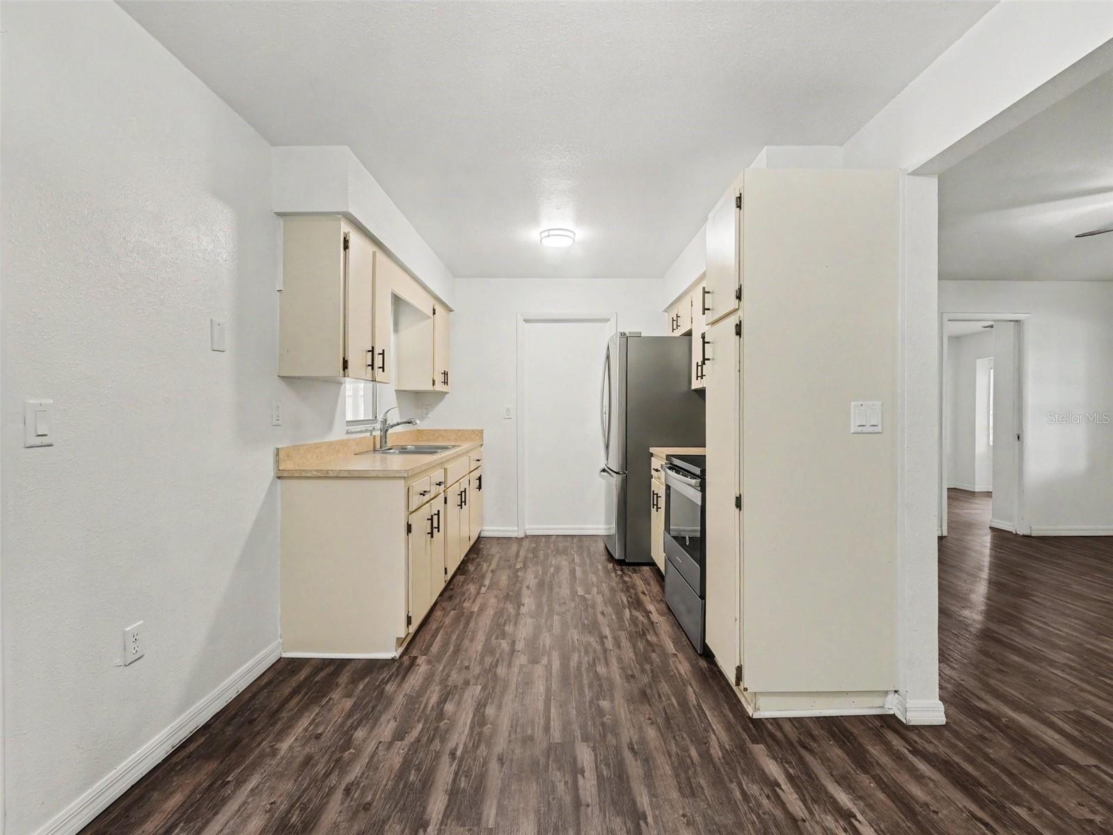 HOMESTEADTHE PH 02 - Residential