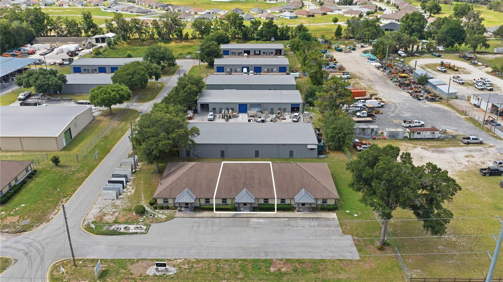 35TH STREET INDUST COMPLEX - Commercial Lease