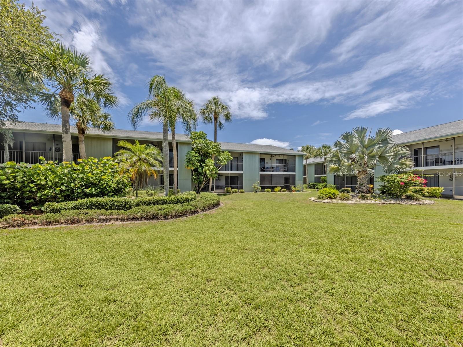 MANASOTA BEACH GRDS III - Residential
