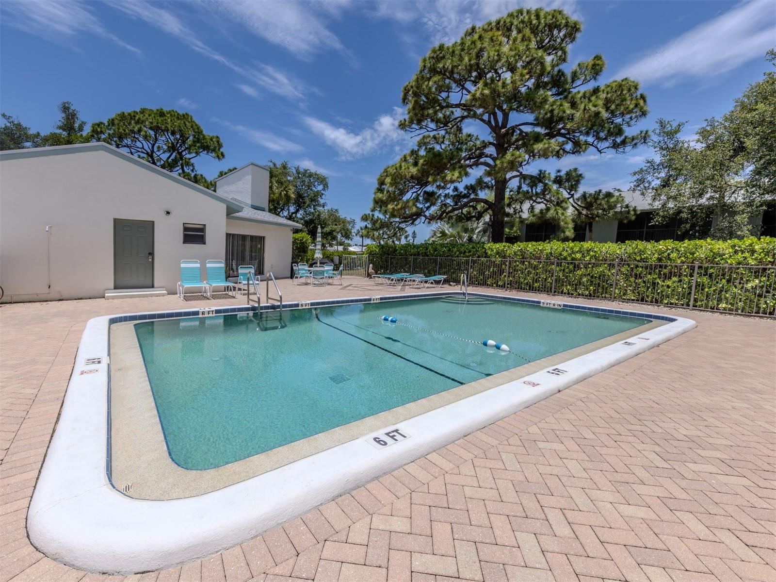 MANASOTA BEACH GRDS III - Residential