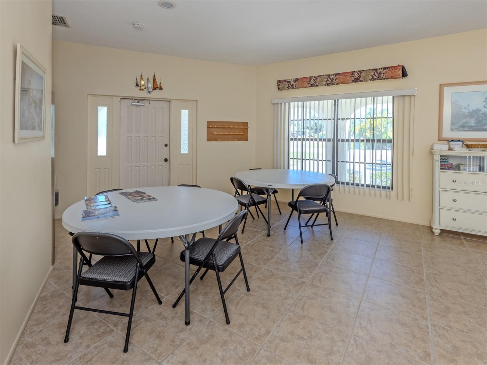 MANASOTA BEACH GRDS III - Residential
