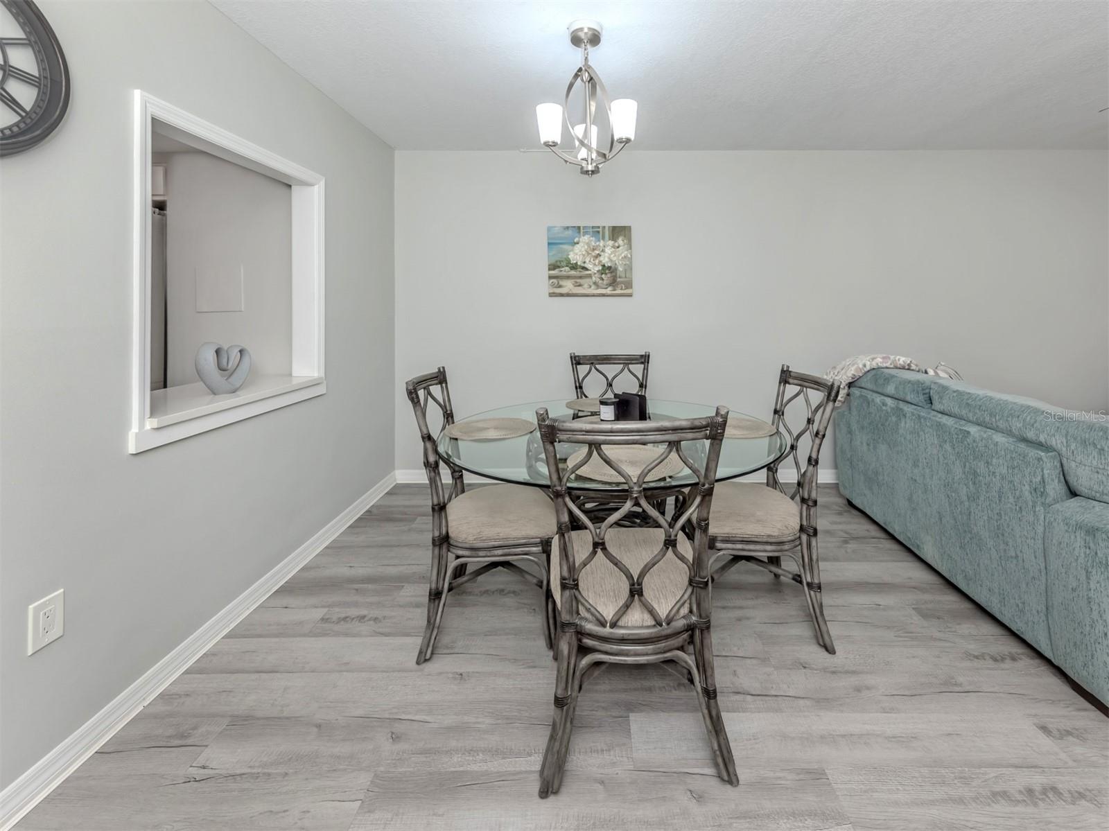 MANASOTA BEACH GRDS III - Residential