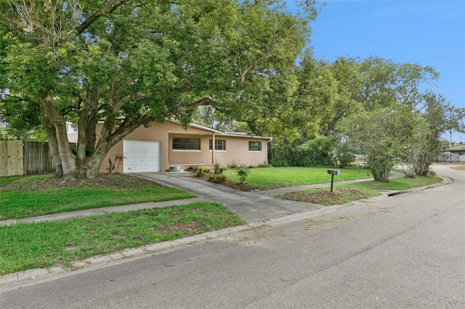 LAKE HARRIET ESTATES - Residential