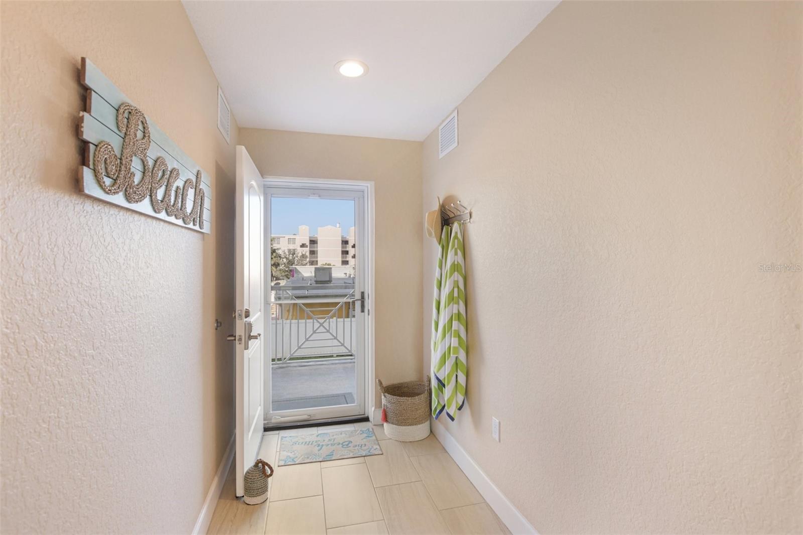 DOLPHIN KEY CONDO - Residential