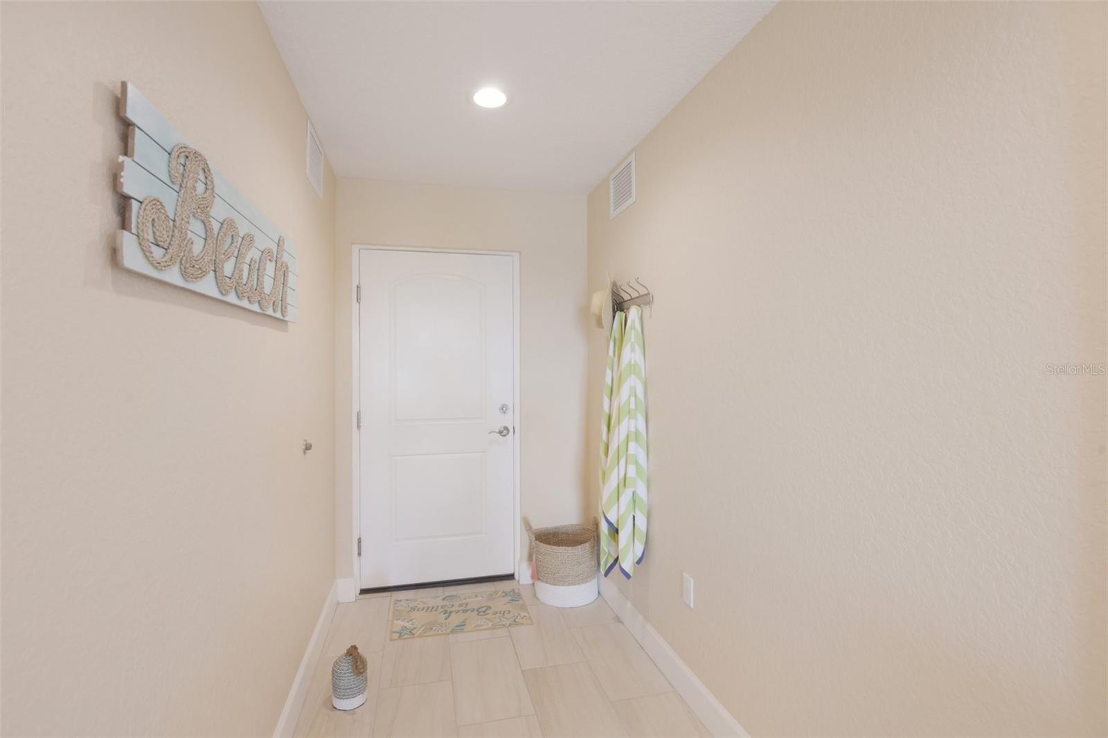 DOLPHIN KEY CONDO - Residential