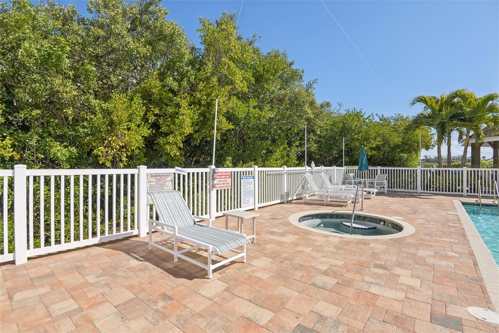 DOLPHIN KEY CONDO - Residential