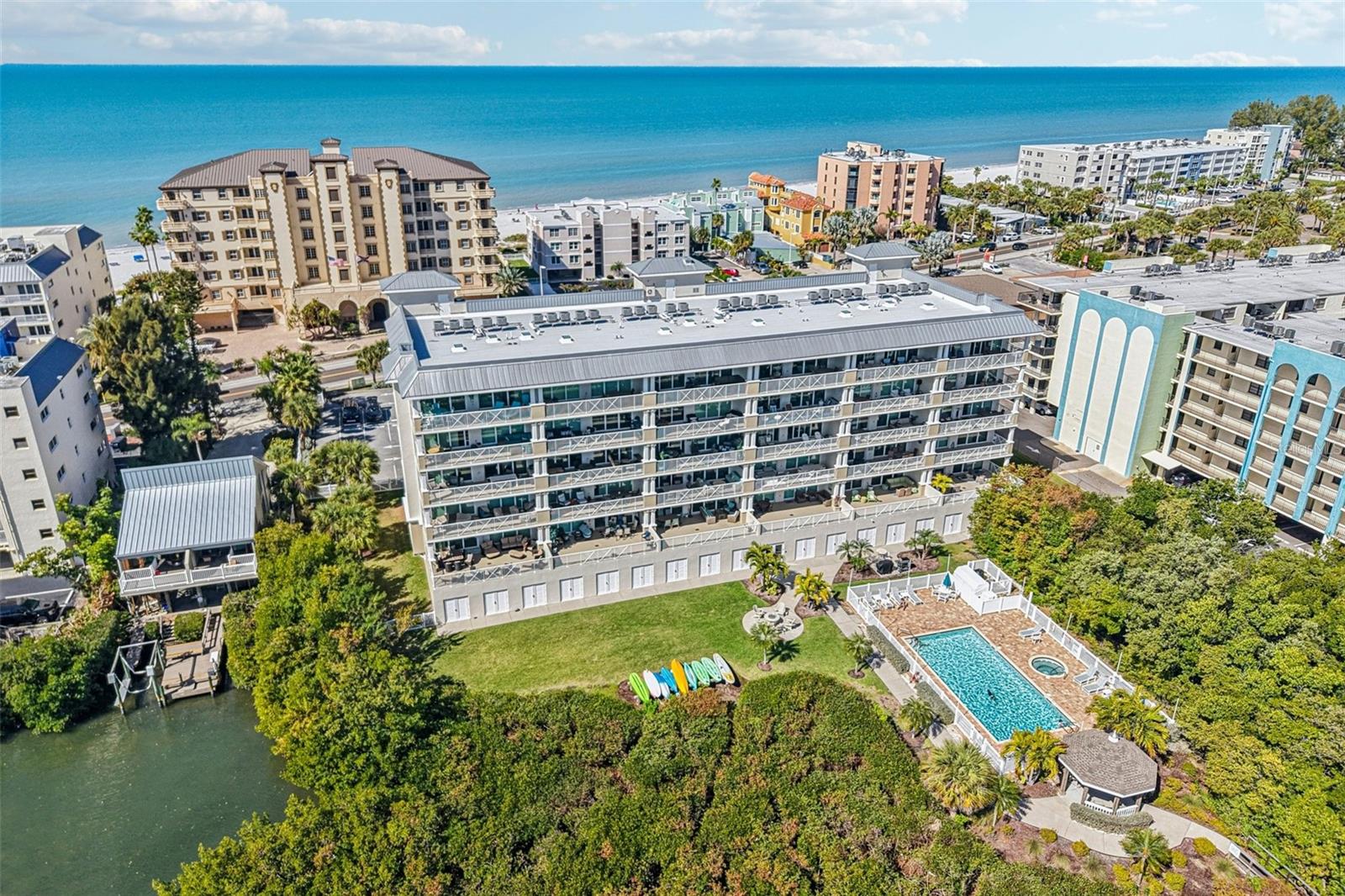 DOLPHIN KEY CONDO - Residential