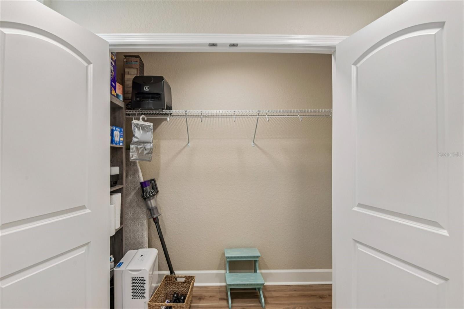 DOLPHIN KEY CONDO - Residential