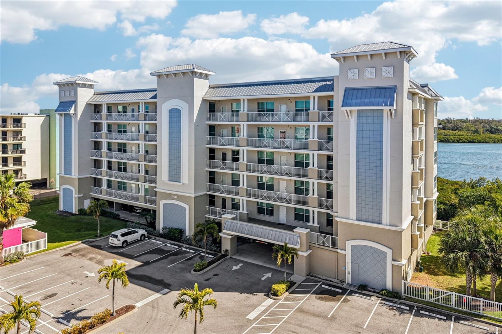 DOLPHIN KEY CONDO - Residential