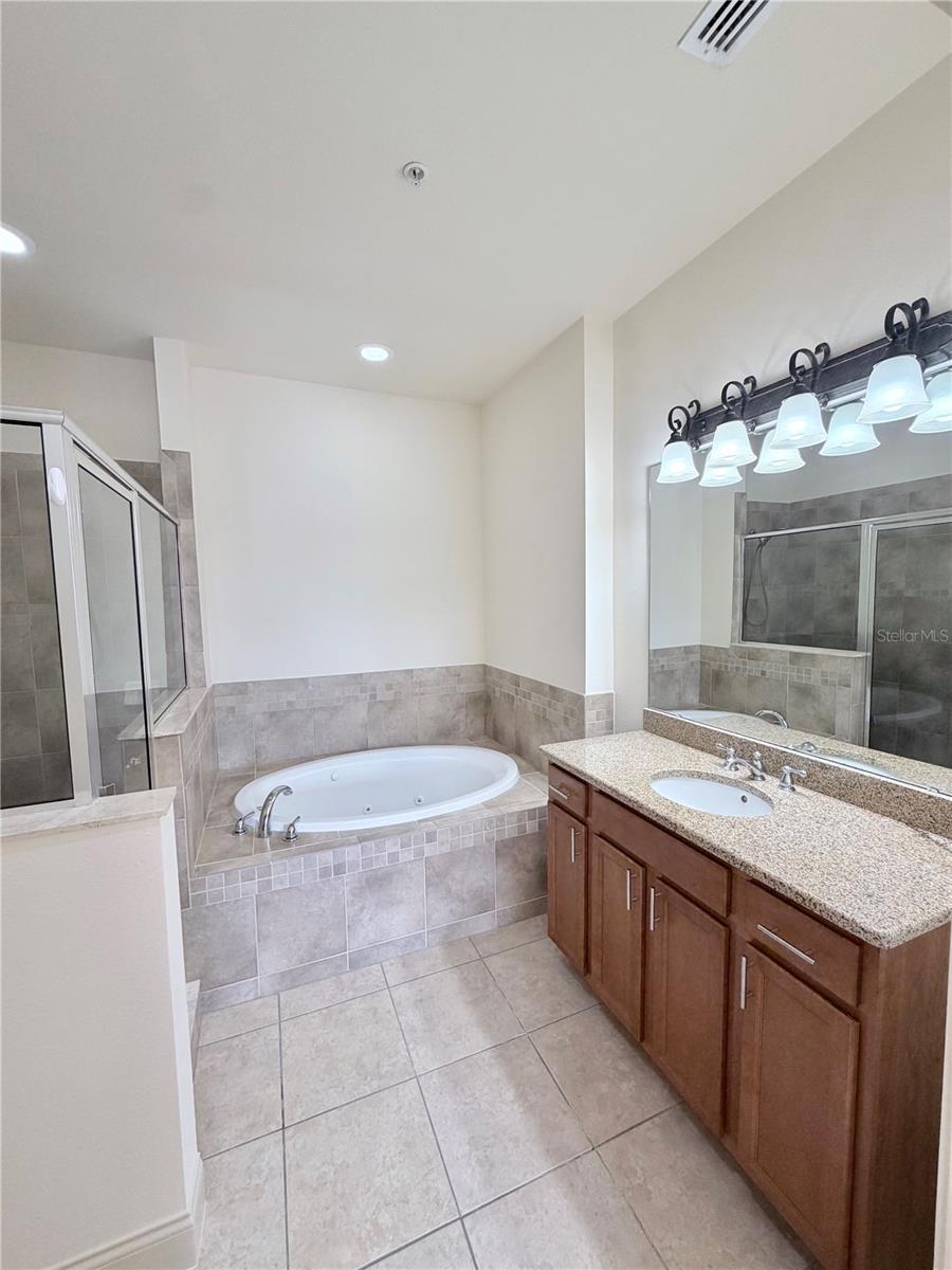 TIERRA DEL SOL - Residential Lease