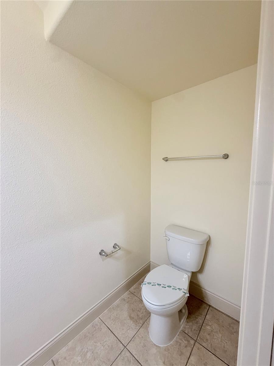 TIERRA DEL SOL - Residential Lease