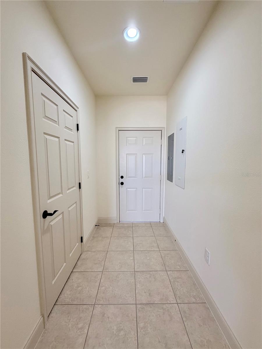 TIERRA DEL SOL - Residential Lease
