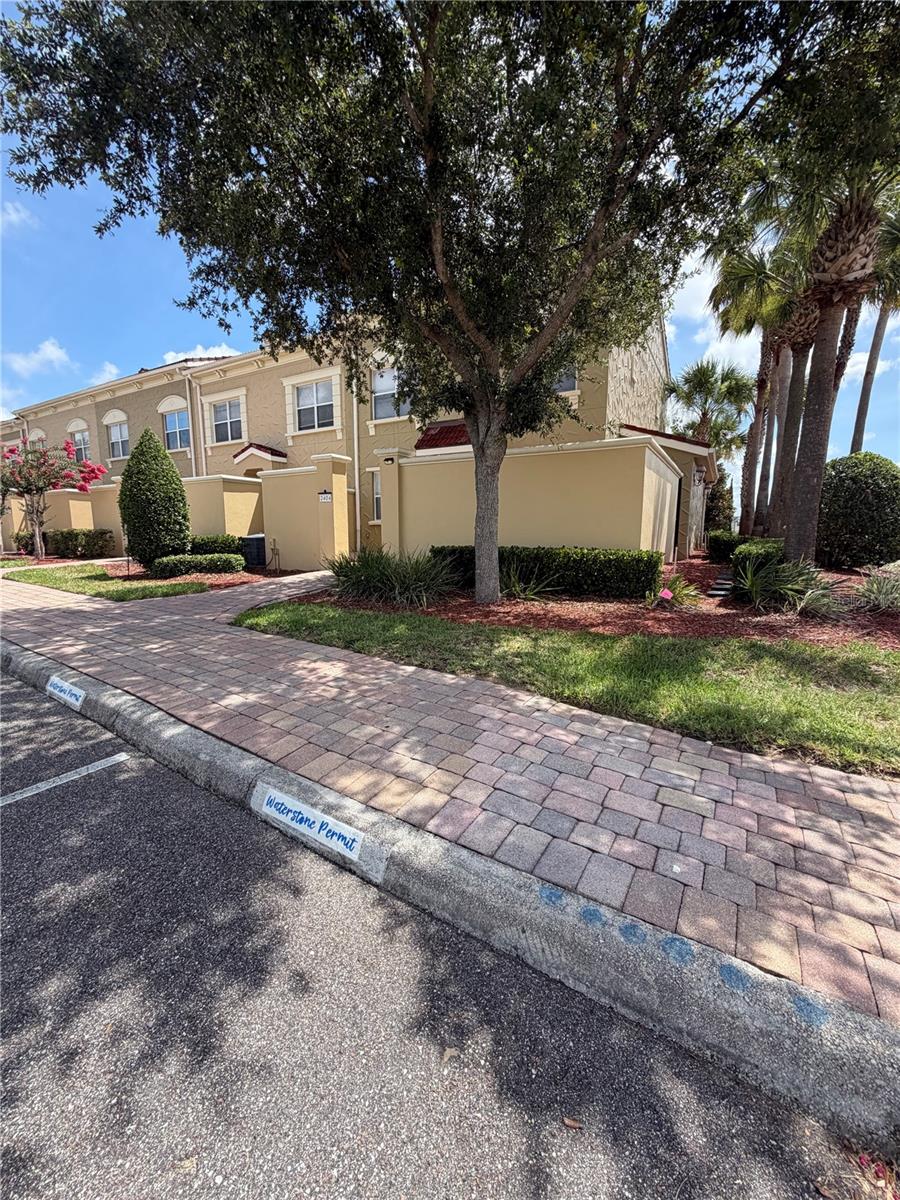 TIERRA DEL SOL - Residential Lease