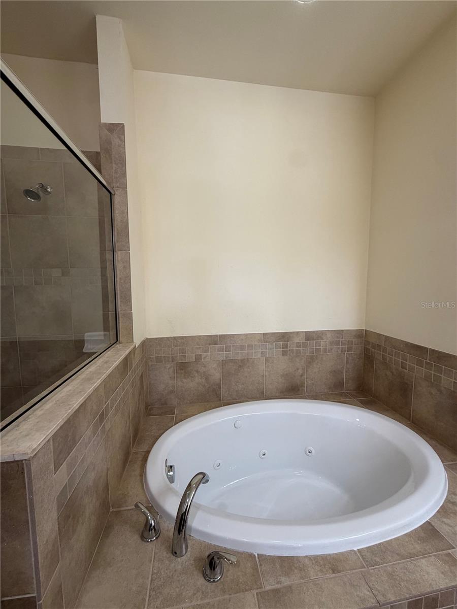 TIERRA DEL SOL - Residential Lease