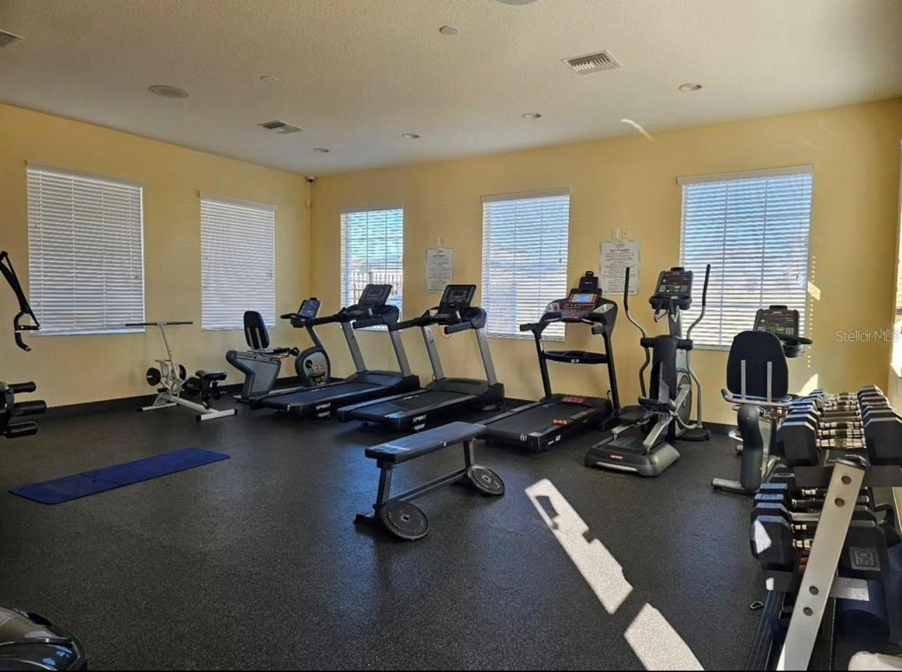 TIERRA DEL SOL - Residential Lease