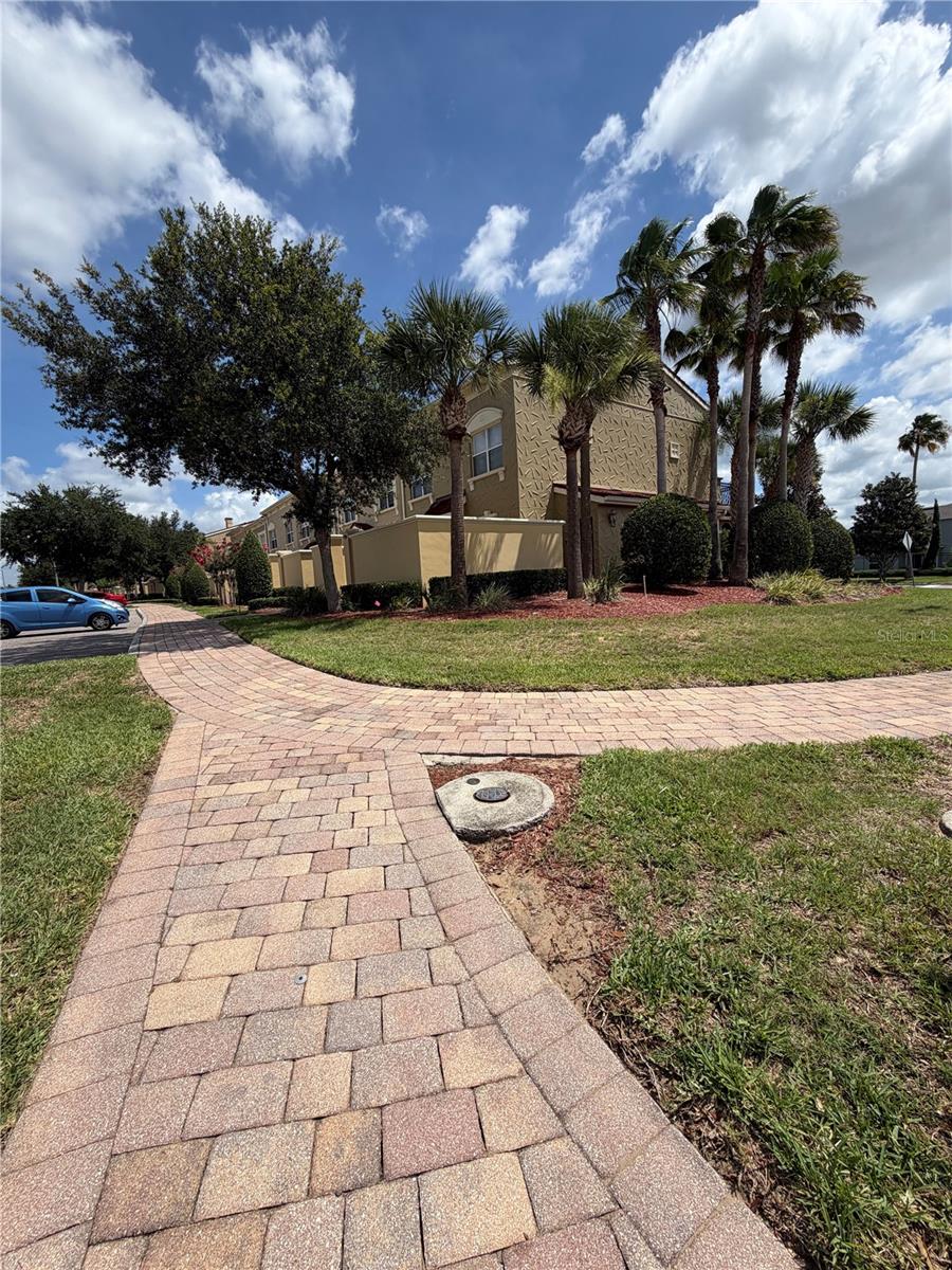 TIERRA DEL SOL - Residential Lease