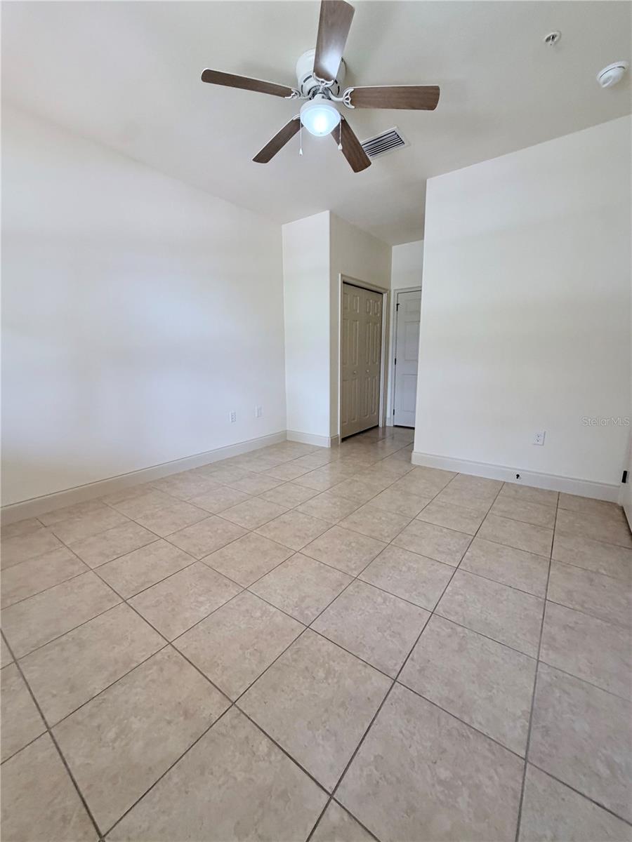 TIERRA DEL SOL - Residential Lease