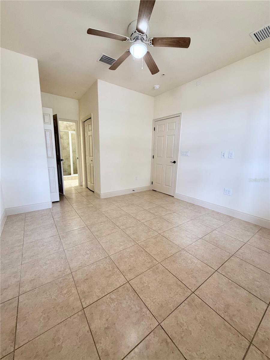 TIERRA DEL SOL - Residential Lease